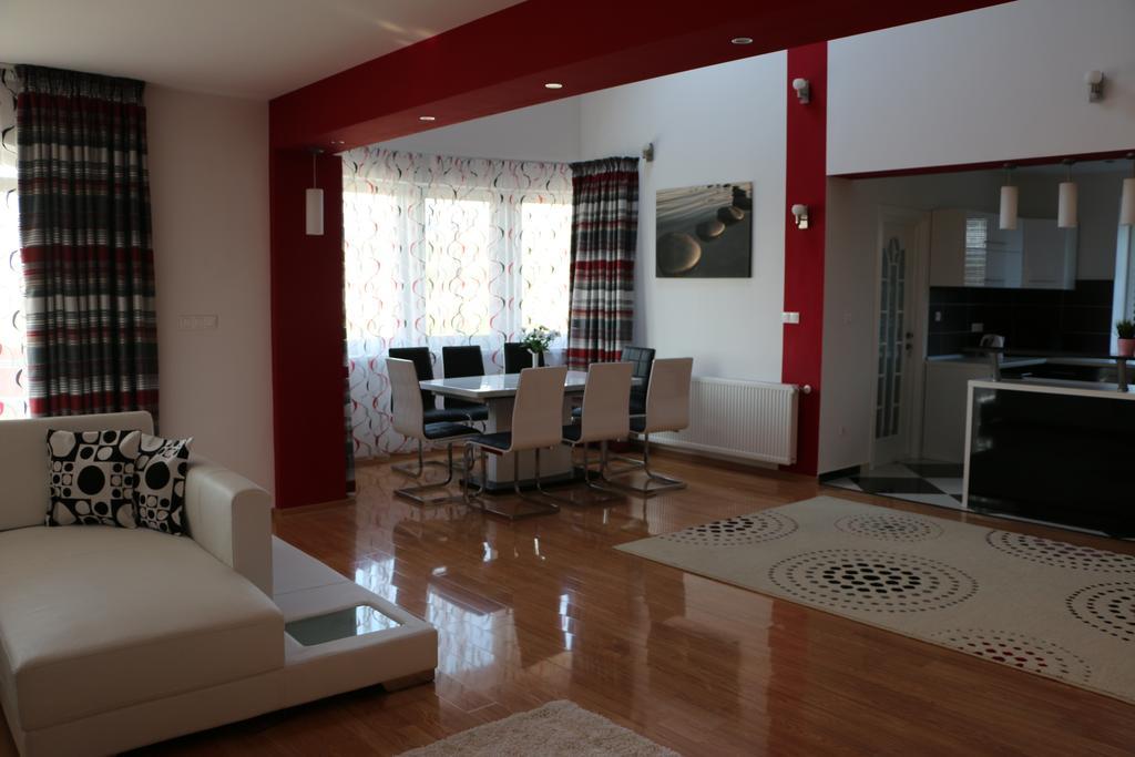 Sanderson Apartments Miercurea Ciuc Buitenkant foto