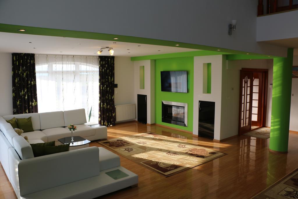 Sanderson Apartments Miercurea Ciuc Kamer foto