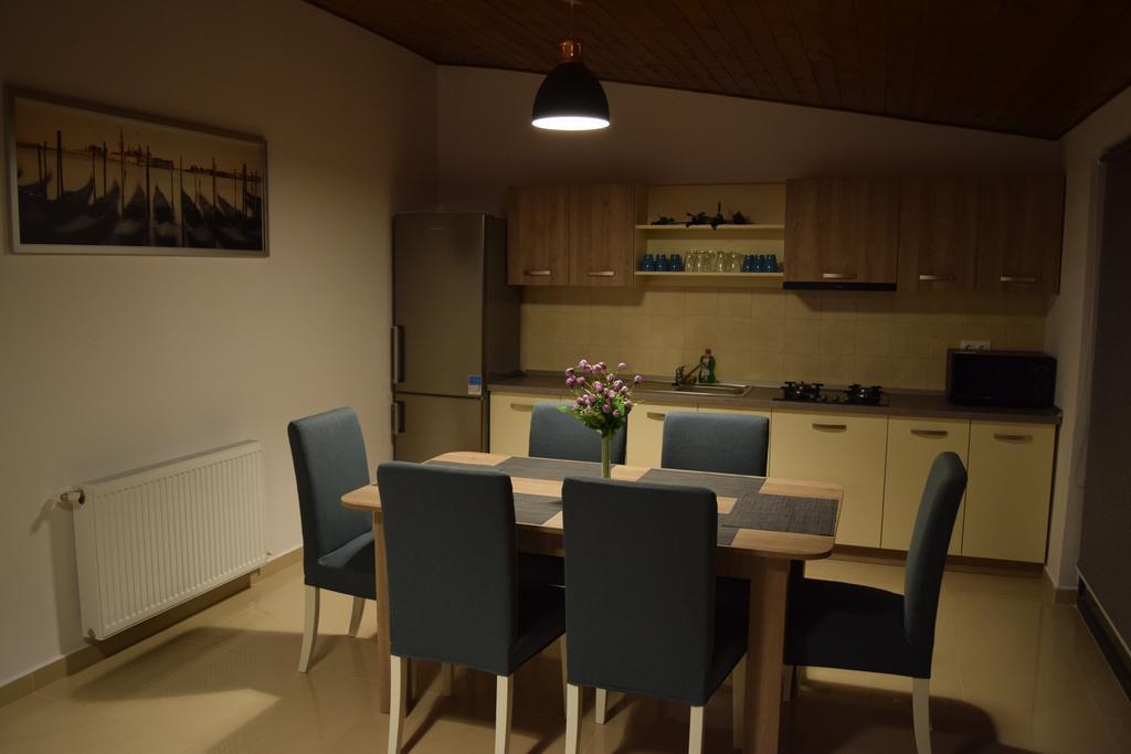 Sanderson Apartments Miercurea Ciuc Buitenkant foto